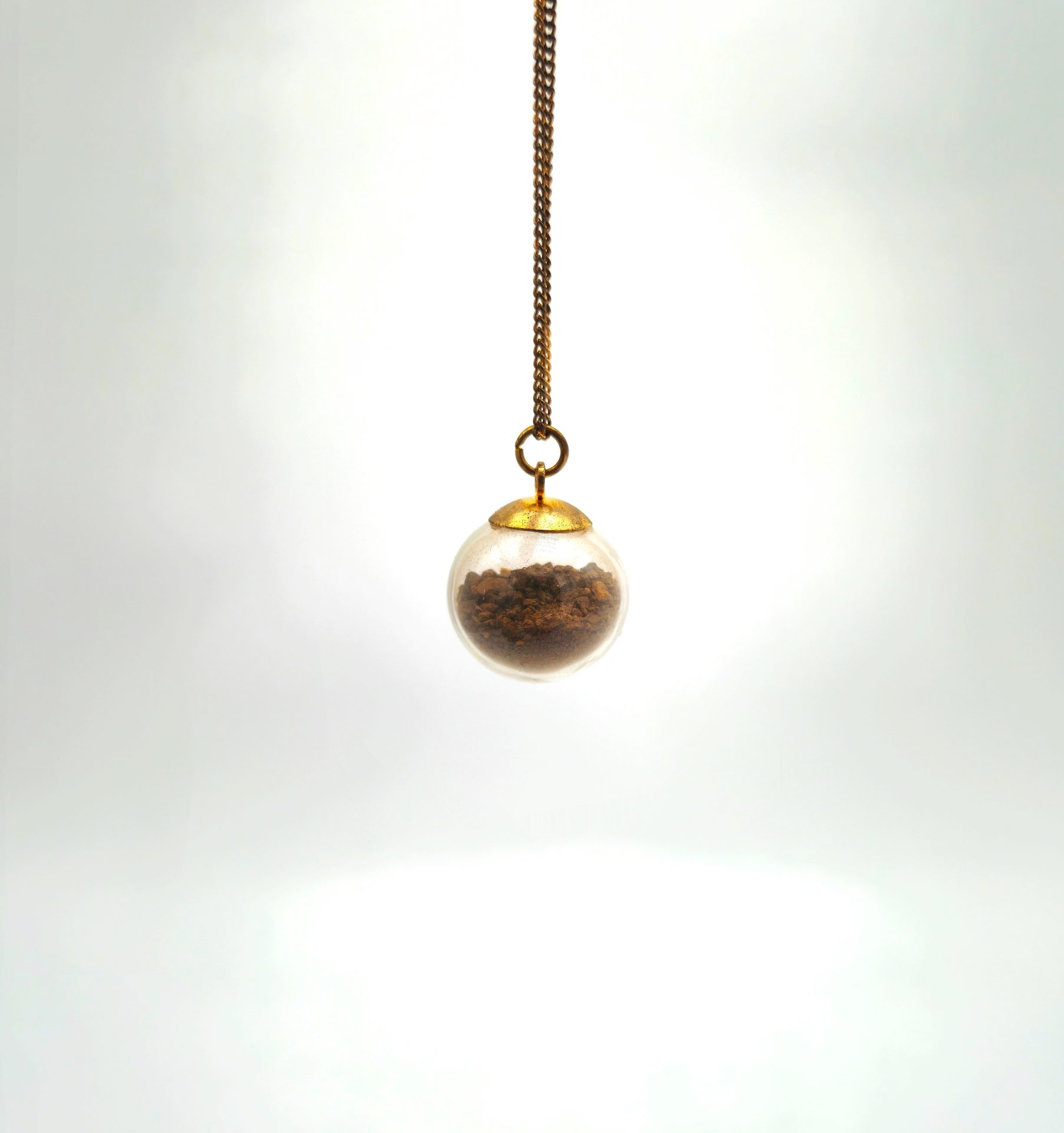 pendant chondrite gold chain nwa xxx (1)