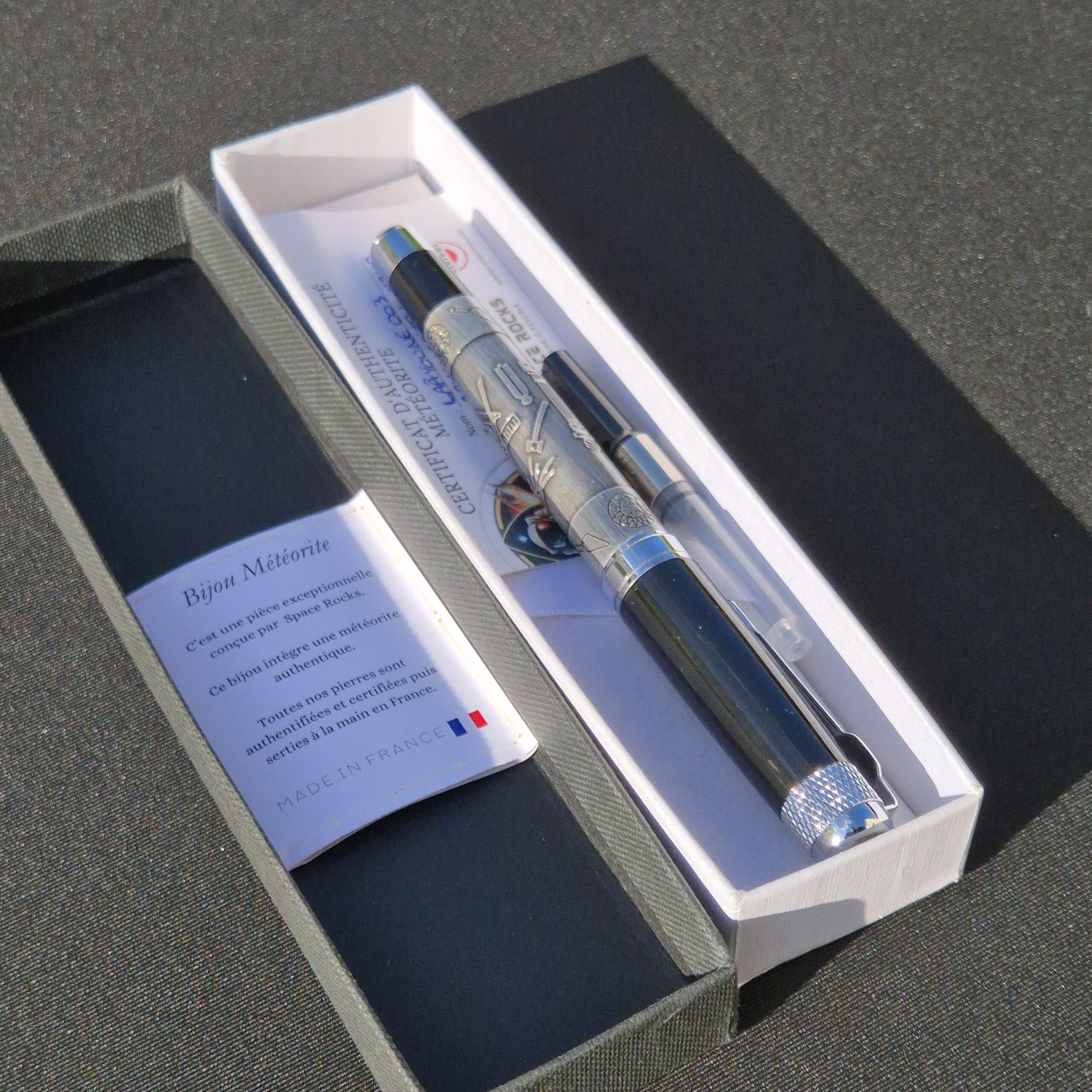 stylo météorite