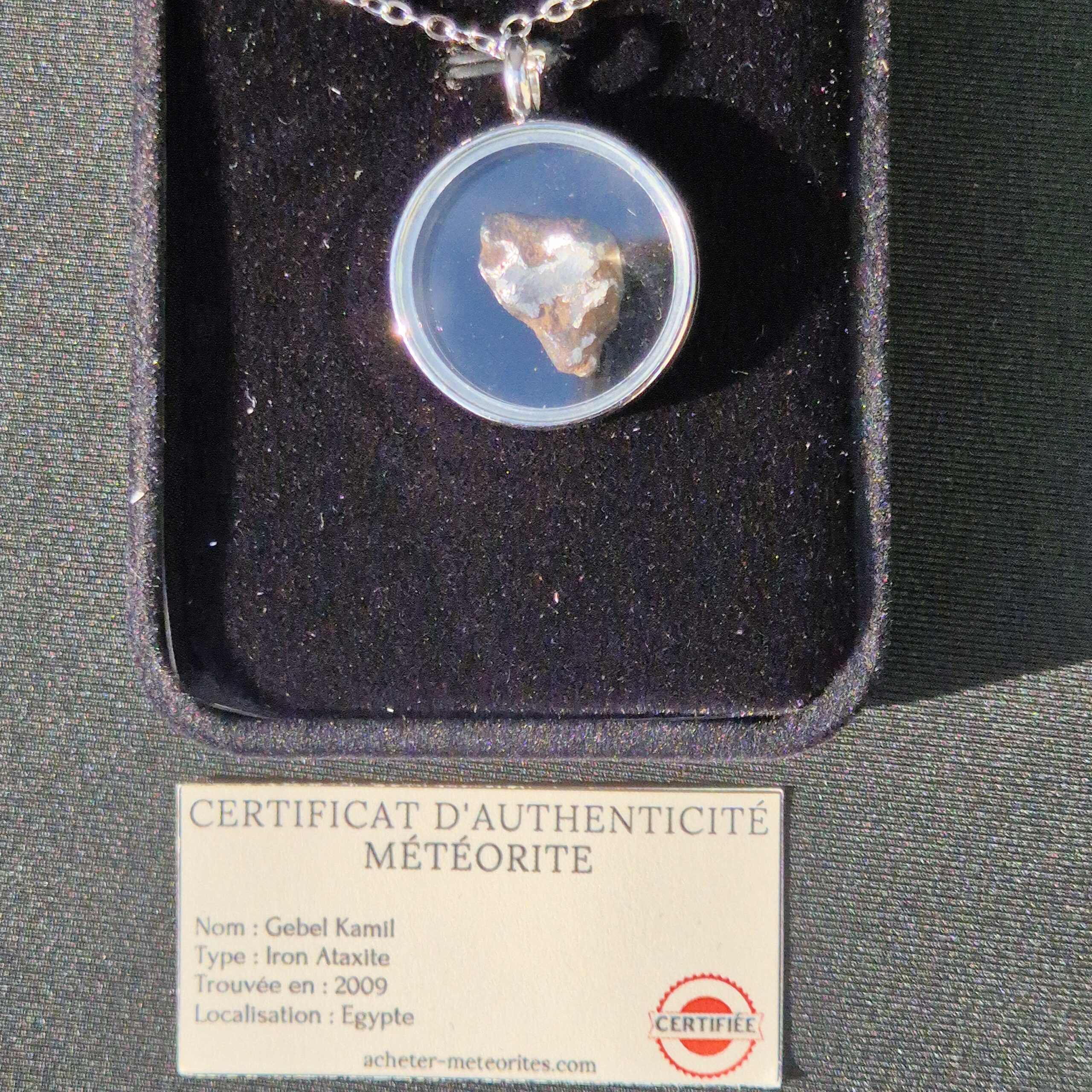necklace medallion transparent meteorite egypt