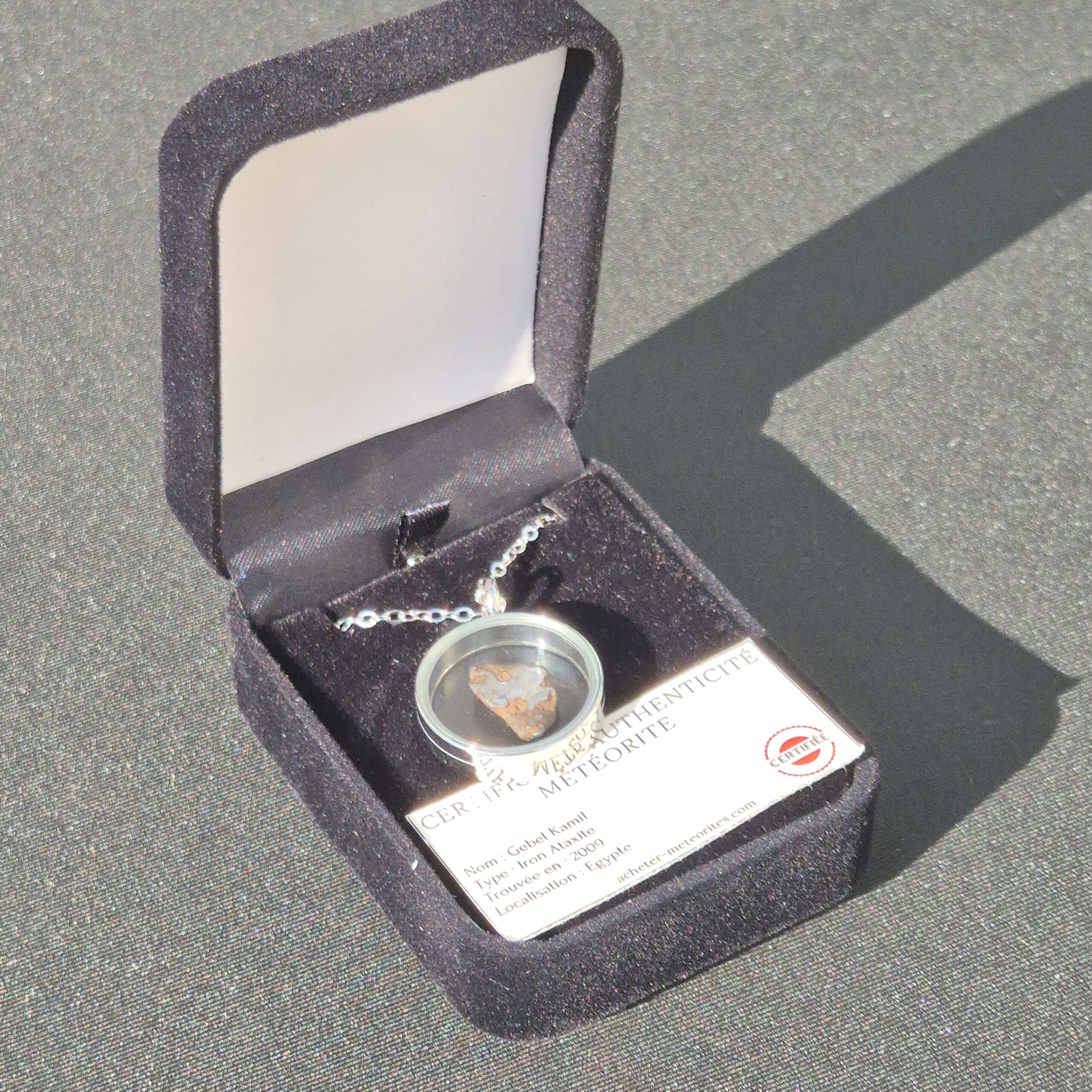 necklace medallion transparent meteorite egypt