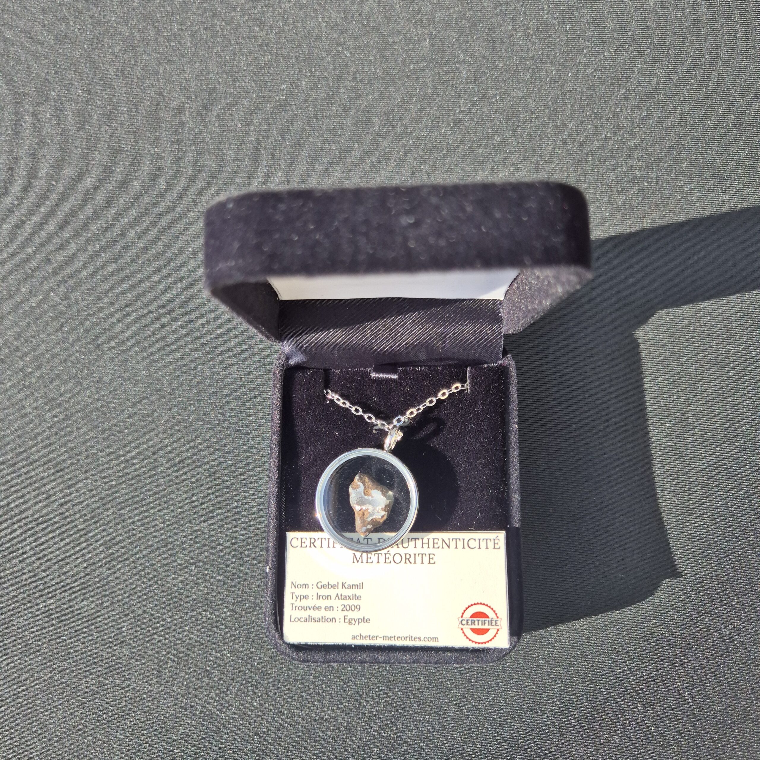 necklace medallion transparent meteorite egypt