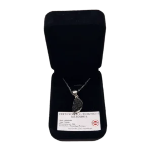 Pendentif moldavite naturelle allongée – chaîne argentée n°2