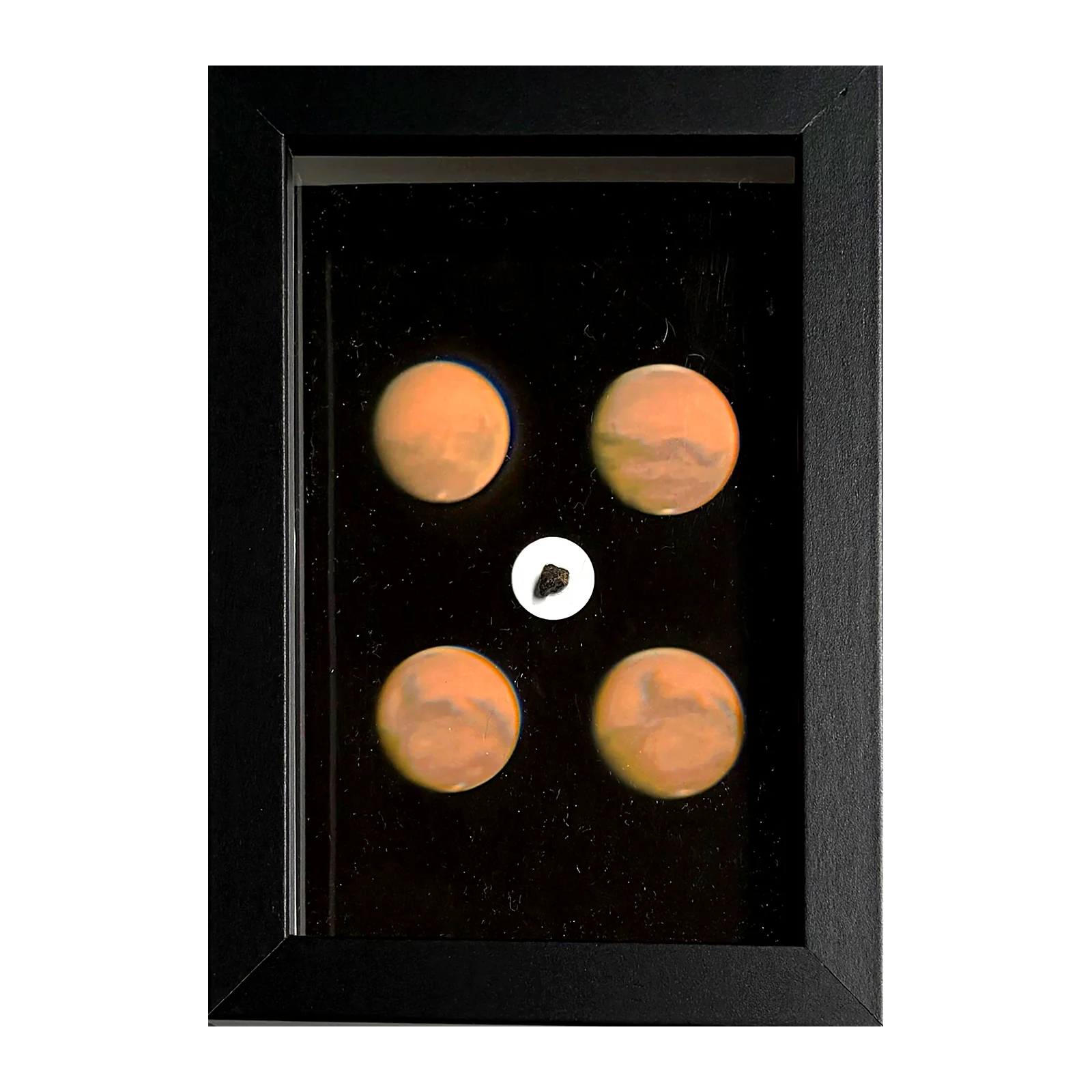 Tableau météorite de Mars – Amgala 001 et quatre visages de la planète rouge